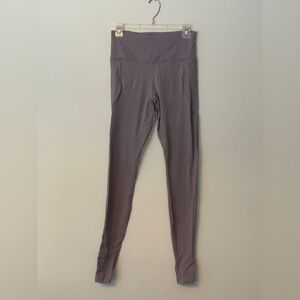 ♥️ Under Armour Mauve High-Waist Leggings ♥️ SIZE M